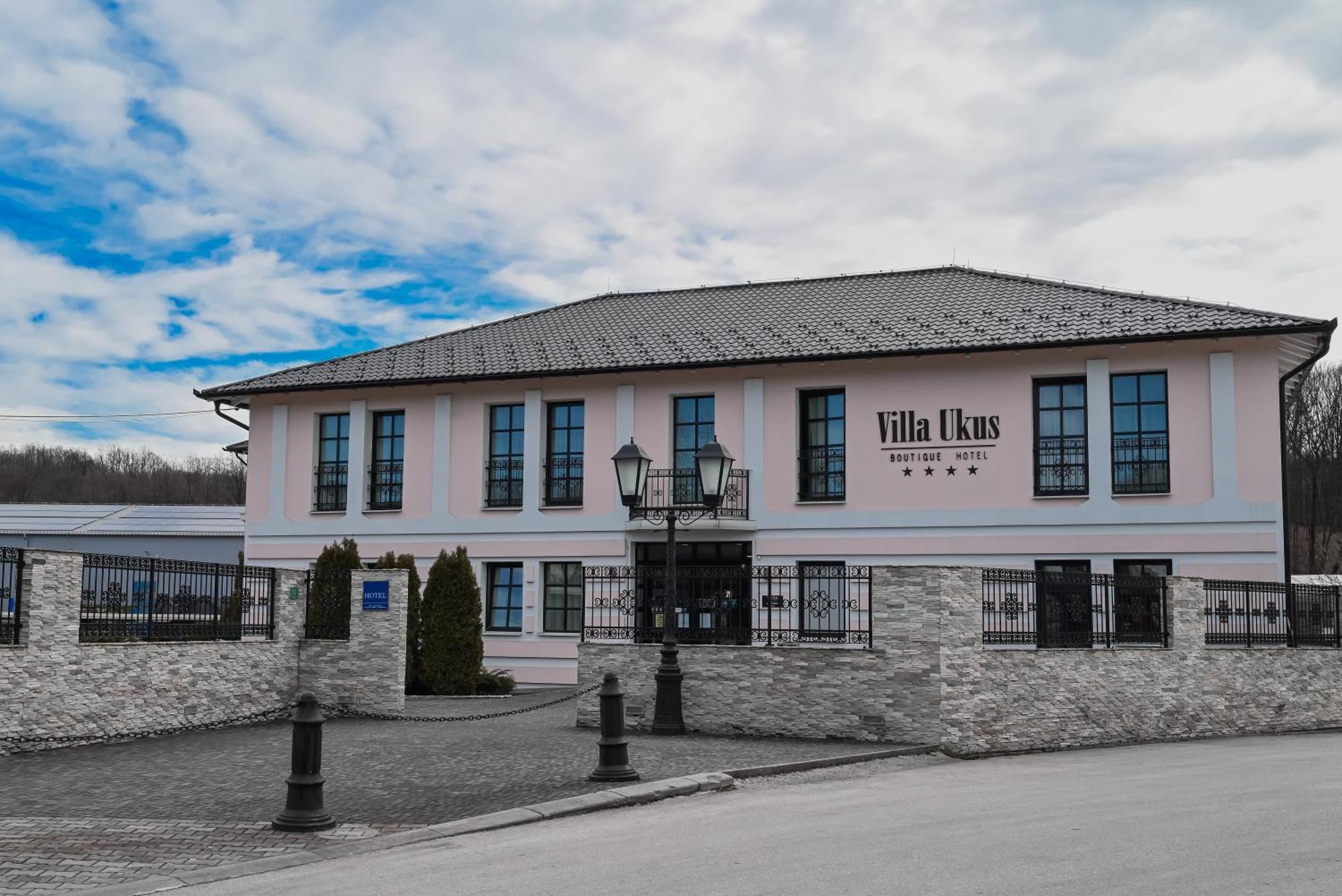 Boutique Hotel Ukus Tesanj Esterno foto